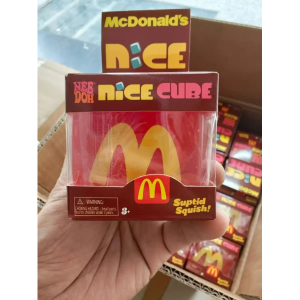 Squishy Nice Cube McDonald's FQ6939-2 Κόκκινο
